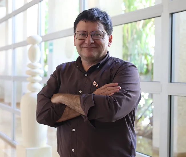 Carlos Menjivar